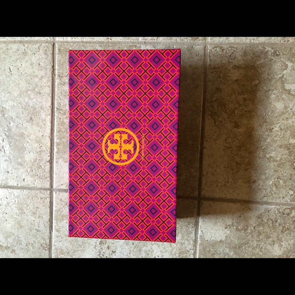 Tory Burch shoe box